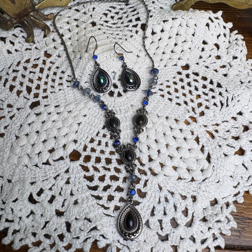 Vintage Avon Jewelry Set Necklace Earrings Gunmetal Blue Rhinestone